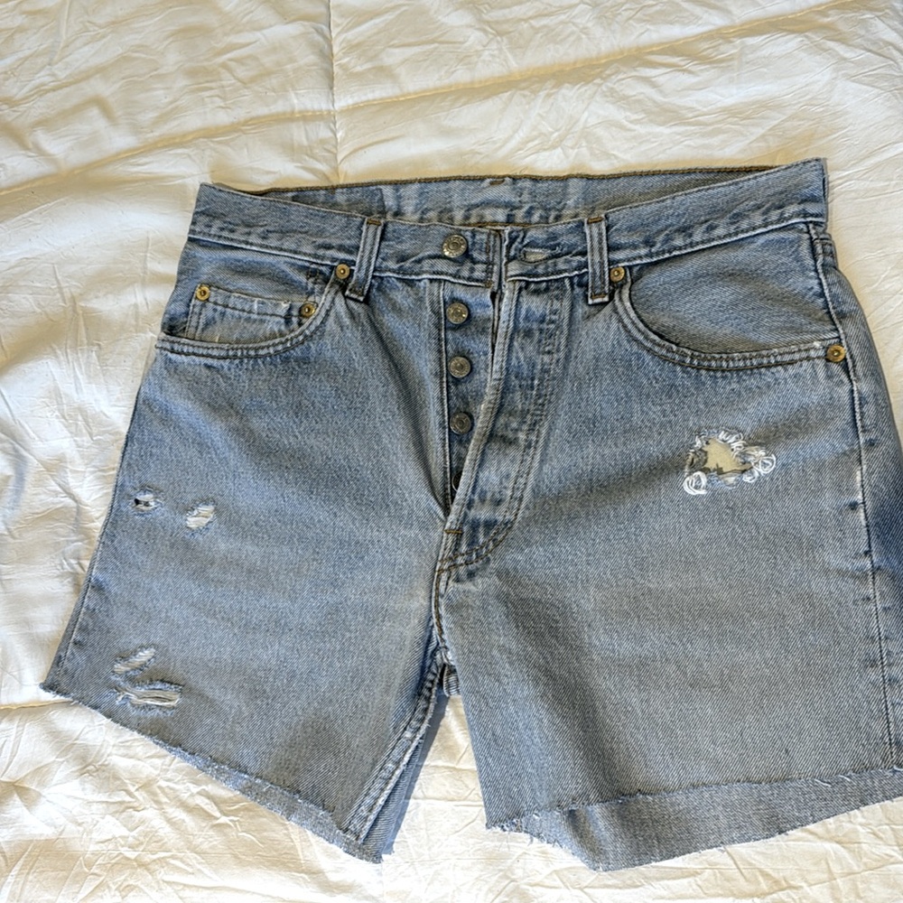 Vintage 1990s Levi’s cut off denim shorts. Makes bum look amazing! 14.75” waist